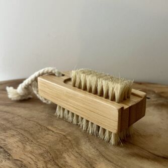 Brosse à ongles